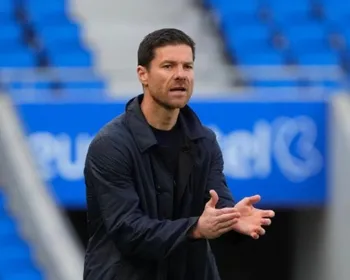 Imagem ilustrativa da imagem Xabi Alonso é anunciado pelo Chelsea e fala em ‘lutar por títulos’
