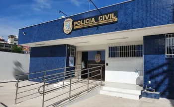 Imagem ilustrativa da imagem Bebê é atingido por estilhaços após vizinho jogar pedra em janela no ES