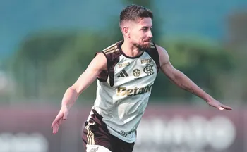 Imagem ilustrativa da imagem Copa do Brasil: Flamengo aposta na força do meio-campo contra o Vitória