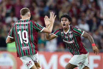 Imagem ilustrativa da imagem Fluminense flerta com eliminação, mas vence o Bolívar e segue vivo na Libertadores