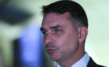 Imagem ilustrativa da imagem 'Não tenho que justificar nada', diz Flávio Bolsonaro sobre conversas com Vorcaro