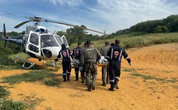 Imagem ilustrativa da imagem Trabalhador em parada cardíaca é salvo após remédio ser levado de helicóptero no ES