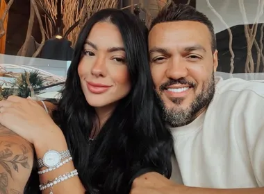 Imagem ilustrativa da imagem Belo dá selinho em enteado e causa briga entre Rayane Figliuzzi e ex-marido