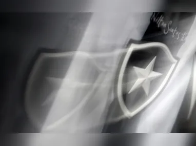 Renato Gaúcho foi punido pela Conmebol com três jogos de suspensão por não ter ido à partida de estreia, na Argentina