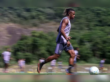 Artur Jorge e Eduardo Domínguez vivem momentos opostos com seus clubes