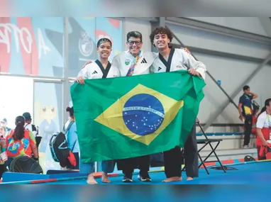 Mesmo sendo a competidora mais nova entre os 42 participantes, Alice garantiu a vitória no sábado montando Apolo (Frost TA Fame)
