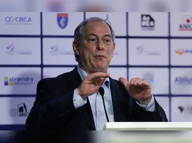 Soares foi atingido por 11 disparos do PM