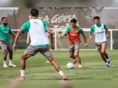 Spinelli comemora seu gol marcado na partida de ida contra o Paysandu