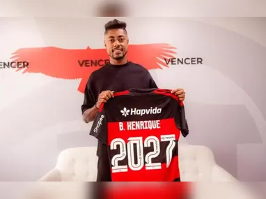 Neymar e Robinho Jr. durante treinamento do Santos
