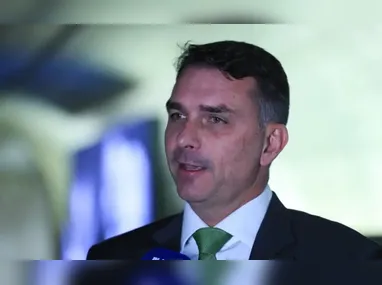 Vorcaro financiou filme sobre Jair Bolsonaro e Flávio Bolsonaro pediu mais dinheiro