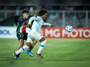 Uruguaio De Arrascaeta sofreu uma fratura na clavícula