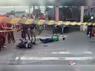 Imagem ilustrativa da imagem Passageiro morre após moto colidir com caminhão em avenida de Vila Velha