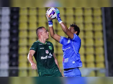 Uruguaio De Arrascaeta sofreu uma fratura na clavícula