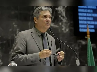 Saul Klein é réu sob acusação de exploração sexual