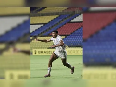 Neymar retorna nesta terça-feira (28) ao Santos