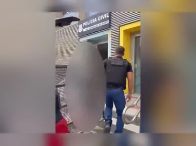 Polícia Civil cumpriu mandados de prisão e de busca e apreensão na residência do casal investigado