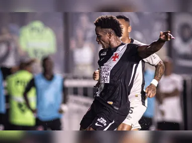Léo Jardim é uma das peças importantes para o Vasco avançar de fase
