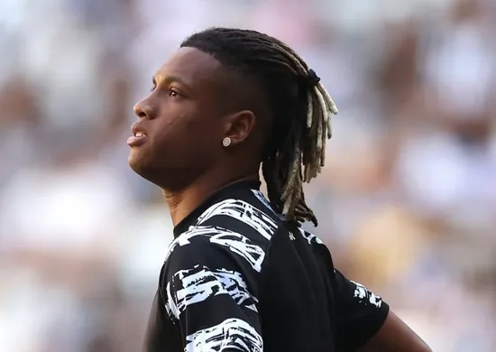 Imagem ilustrativa da imagem Com 12 jogos no Brasileirão, Danilo é cortado de Botafogo x Corinthians