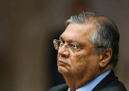 Imagem ilustrativa da imagem Dino pede vista e STF suspende julgamento sobre royalties do petróleo
