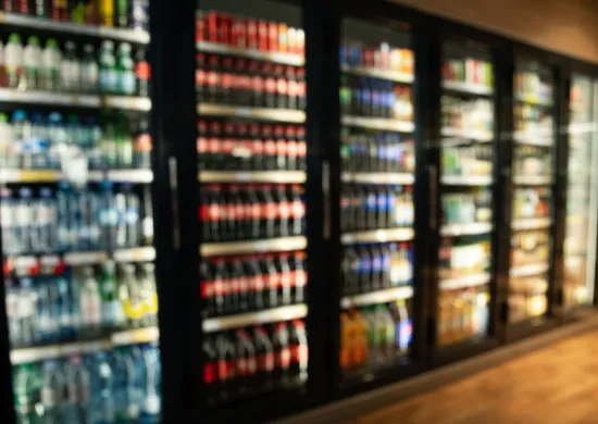 Imagem ilustrativa da imagem Distribuidoras de bebidas podem ter horário limitado em Vitória; entenda