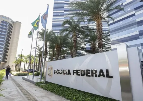 Imagem ilustrativa da imagem Em ação com a Interpol, PF prende em Dubai hacker do caso Banco Master