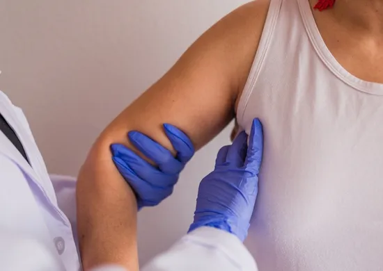 Imagem ilustrativa da imagem Entenda o direito trabalhista de faltar até três dias no ano para fazer exames