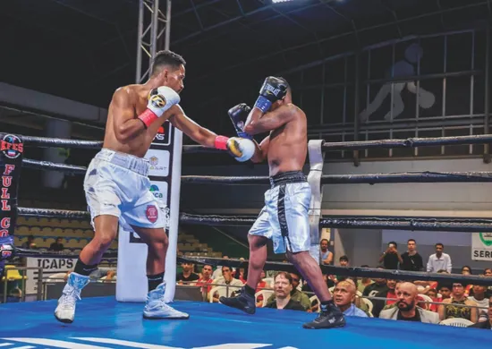Imagem ilustrativa da imagem Falcão Fight 3: festival de nocautes domina Arena Jacaraípe