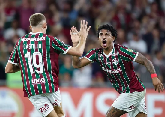 Imagem ilustrativa da imagem Fluminense flerta com eliminação, mas vence o Bolívar e segue vivo na Libertadores