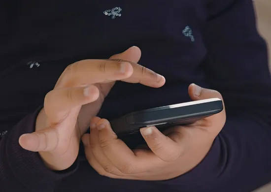 Imagem ilustrativa da imagem Governo contraria Meta e mantém WhatsApp restrito a menores de 14 anos