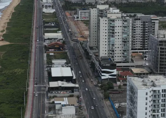 Imagem ilustrativa da imagem Obras de aplicação do novo asfalto na Rodovia do Sol seguem nesta terça