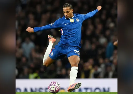 Imagem ilustrativa da imagem Preterido por Neymar, João Pedro é eleito melhor jogador da temporada do Chelsea