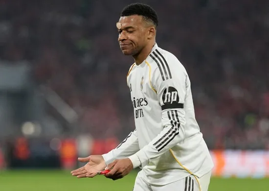 Imagem ilustrativa da imagem Real Madrid confirma lesão de Mbappé a menos de dois meses para a Copa