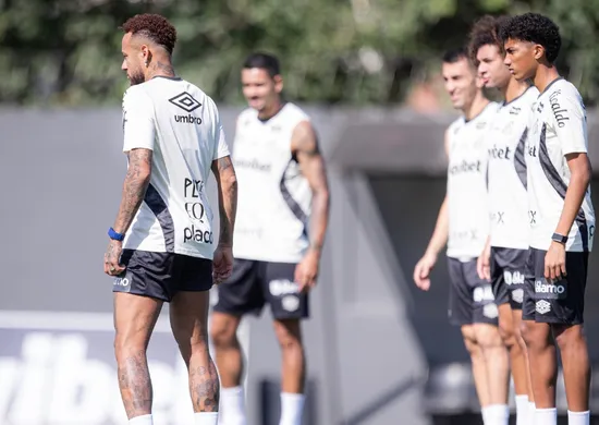 Imagem ilustrativa da imagem Robinho Jr. acusa Neymar de agressão; Santos abre processo interno