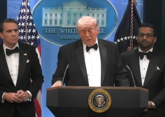 Imagem ilustrativa da imagem 'Serviço Secreto e forças de segurança fizeram trabalho fantástico', diz Trump