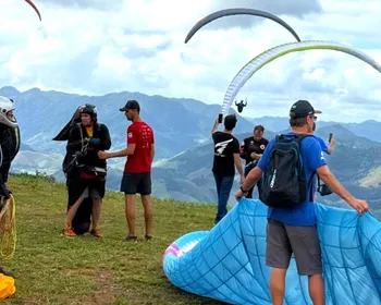 Imagem ilustrativa da imagem Alfredo Chaves recebe campeonato de parapente na Rampa da Cachoeira Alta