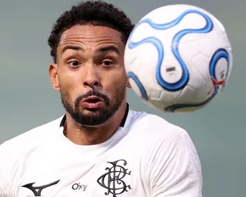 Imagem ilustrativa da imagem Botafogo pode perder Vitinho na próxima janela de transferências