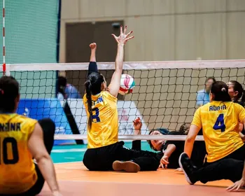Imagem ilustrativa da imagem Brasil vai às quartas do Mundial de vôlei sentado nos dois naipes