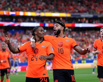 Imagem ilustrativa da imagem Holanda goleia a Suécia e quebra recorde histórico do Brasil em Copas do Mundo