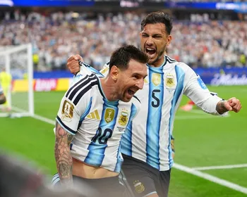 Imagem ilustrativa da imagem Messi supera Klose e se consagra como maior artilheiro das Copas