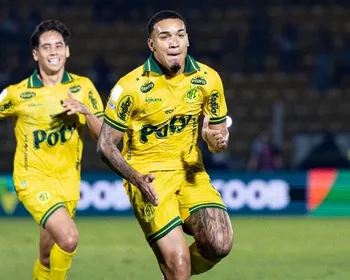 Imagem ilustrativa da imagem Mirassol bate o Fluminense com golaço e embola briga contra o rebaixamento