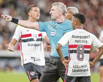 Imagem ilustrativa da imagem Nem o impedimento semiautomático acaba com as reclamações no futebol brasileiro