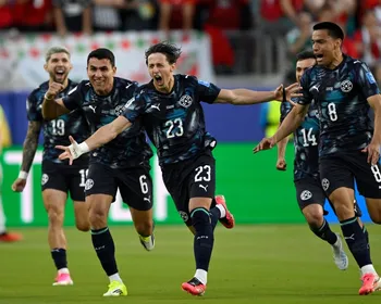 Imagem ilustrativa da imagem Paraguai vence, elimina Turquia e classifica EUA em 1º para segunda fase da Copa