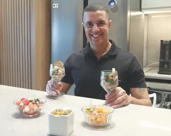 Imagem ilustrativa da imagem Quatro receitas refrescantes de ceviche com frutas