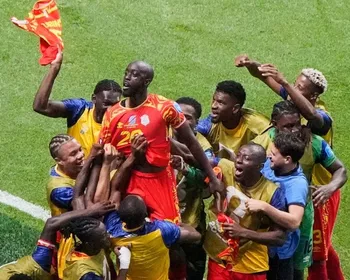 Imagem ilustrativa da imagem RD Congo tem virada épica sobre o Uzbequistão e consegue classificação na Copa
