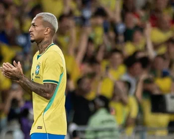 Imagem ilustrativa da imagem Wesley sai de campo chorando e amplia crise na lateral do Brasil