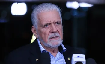 Imagem ilustrativa da imagem Apuração da PF acusa Jaques Wagner de receber vantagens; senador nega