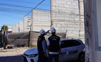 Imagem ilustrativa da imagem Crea-ES aponta risco estrutural em obra de Vila Velha e recomenda interdição de via