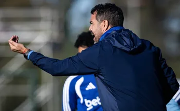 Imagem ilustrativa da imagem Cruzeiro e Flu duelam na parte de cima da tabela do Brasileirão neste domingo