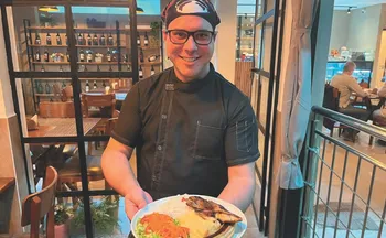 Imagem ilustrativa da imagem Delícias internacionais nos restaurantes de Pedra Azul
