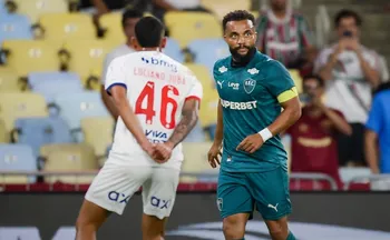 Imagem ilustrativa da imagem Fluminense e Bahia empatam em reencontro de Thiago Silva com torcida